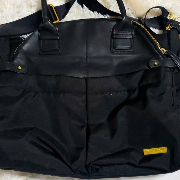 Skip Hop Chelsea Downtown Chic Diaper Satchel - Picture 4 of 12
